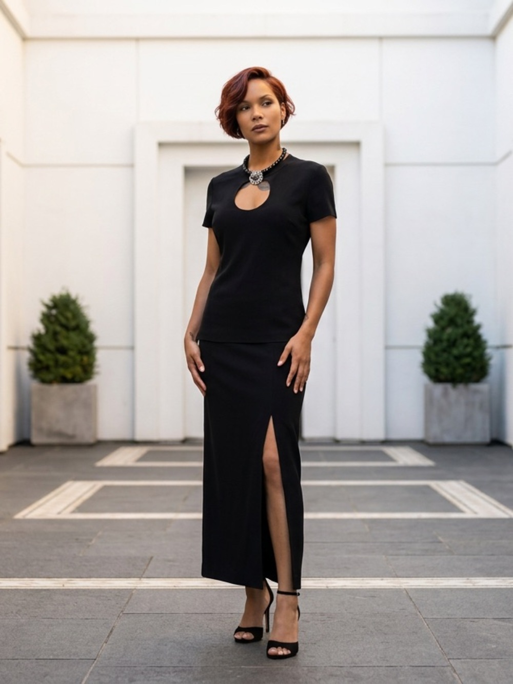 Ellen Tracy Elegant Black Pencil & blouse☑️